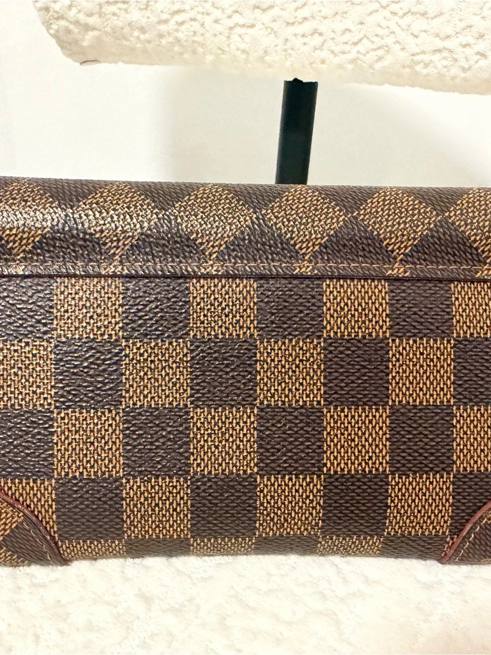 Louis Vuitton Caissa Wallet Damier with Red Interior